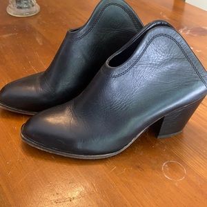 Chinese Laundry booties